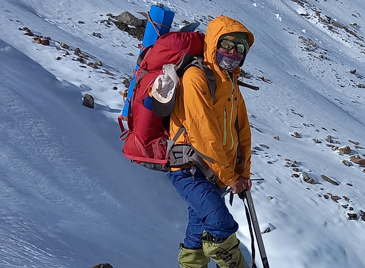 Putha Hiunchuli Expedition (7246m)